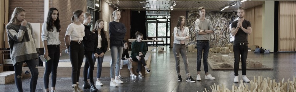 $galleryItem->description