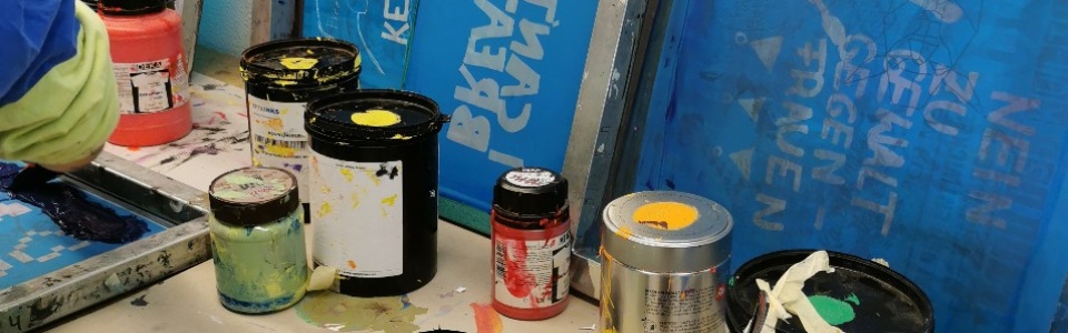 $galleryItem->description