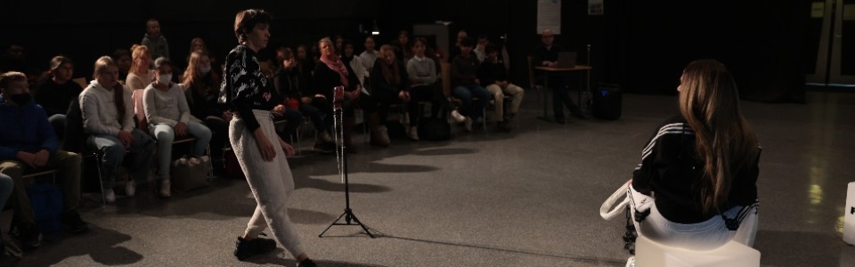 $galleryItem->description